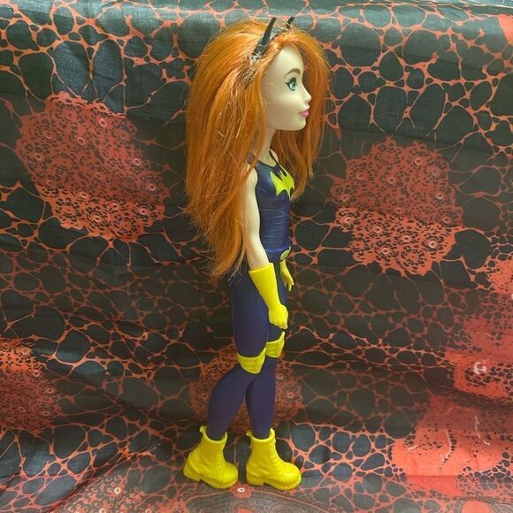 DC Comics Batgirl doll - Picture 2 of 4